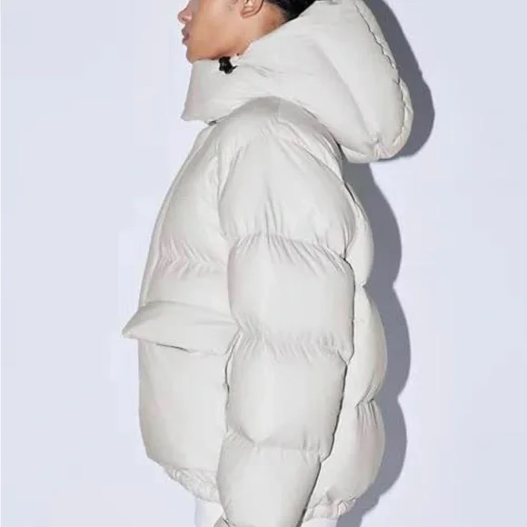 Aritzia Super Duper Puff (Matte Pearl) - Picture 4 of 8